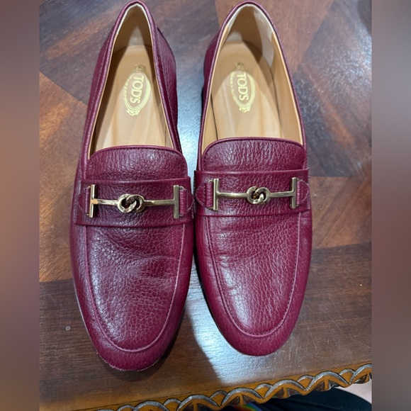 TODS LOAFERS SIZE 8 - Picture 1 of 3